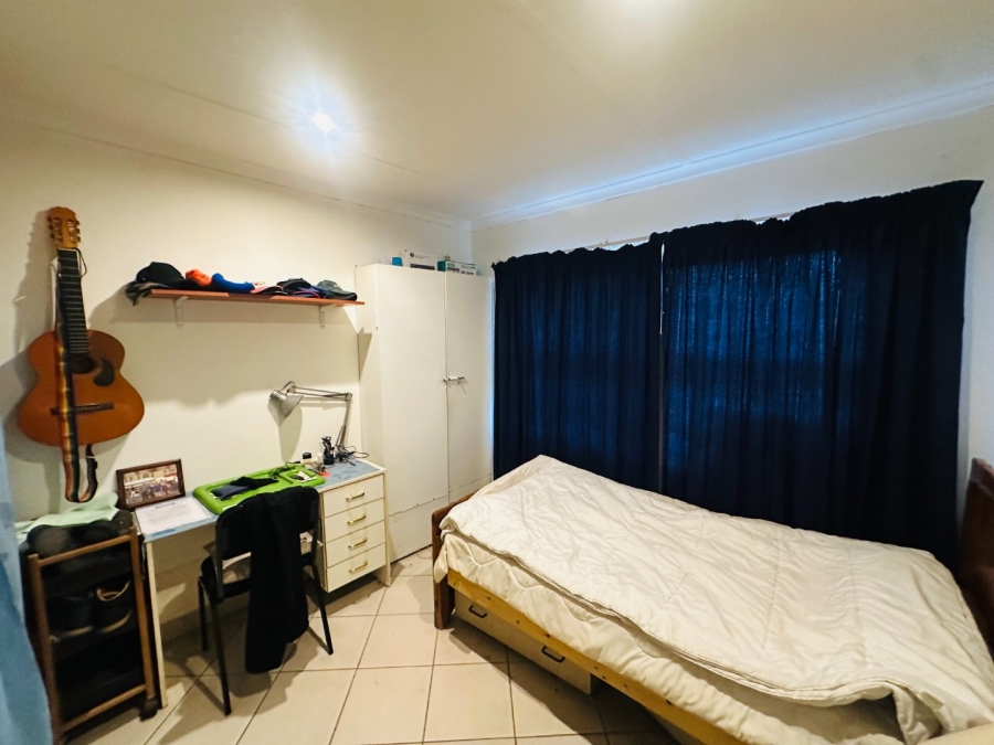 To Let 3 Bedroom Property for Rent in Loerie Park Western Cape